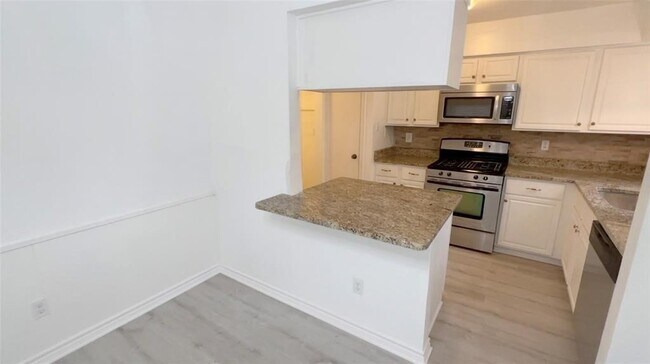 Building Photo - 1419 Valley Landing Dr