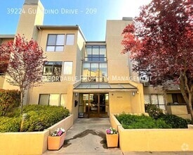 Building Photo - 39224 Guardino Dr