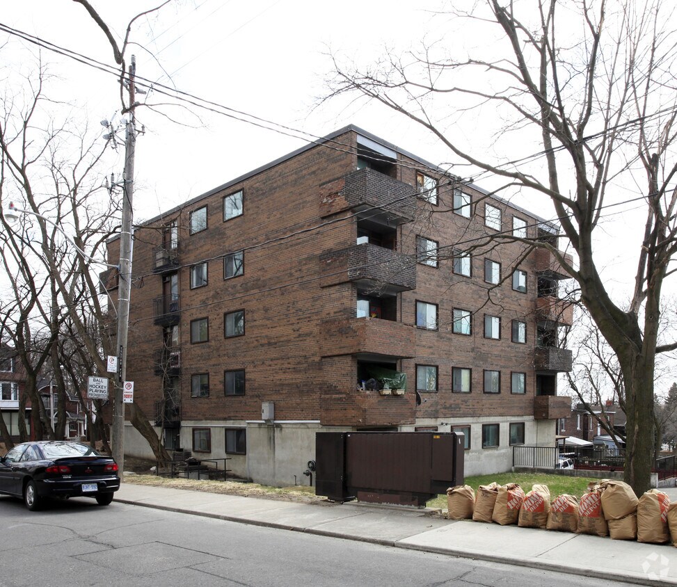 Building Photo - Villettes Apartments