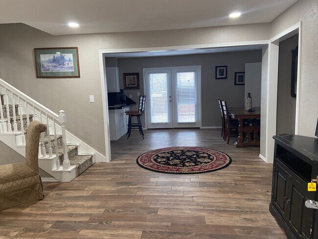 Foto del edificio - 1012 E 7th Pl