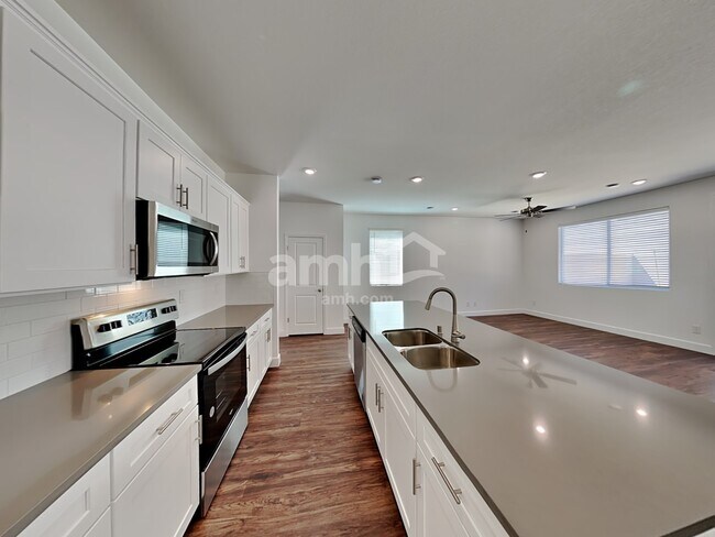 Foto del edificio - 9139 Liberty Cap Ct