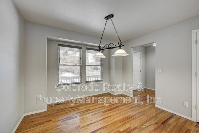 Foto del edificio - 845 Circle Rd