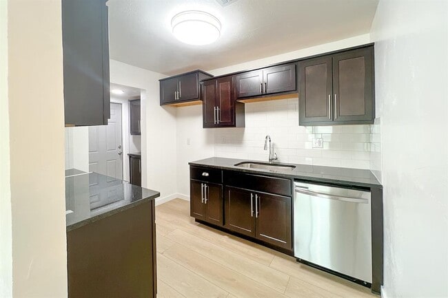 Foto del edificio - 909 SW 48th St