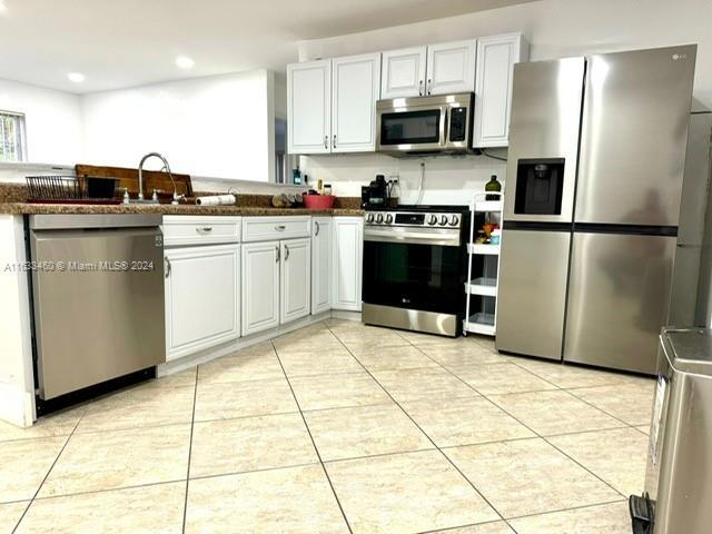 Foto del edificio - 4895 SW 24th Ave
