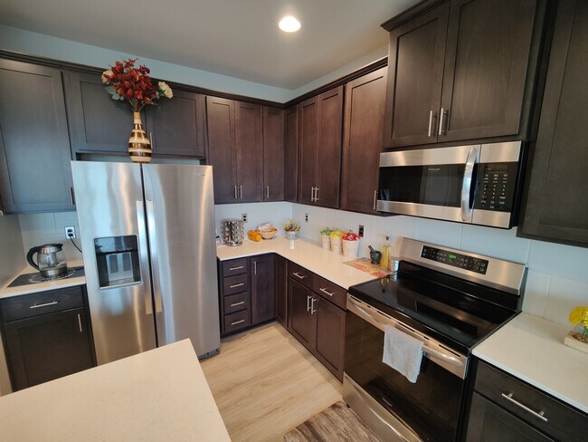 Stainless steel appliances - 1621 Seattle Hill Rd