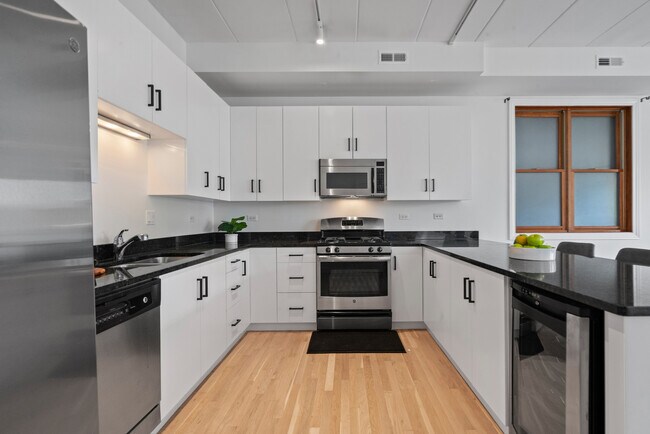 Foto del edificio - 1332 W Madison St