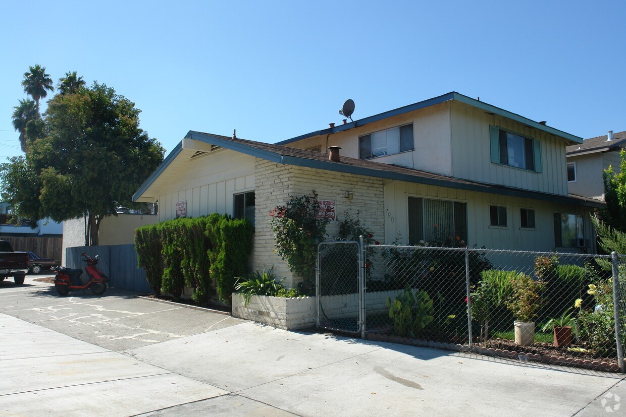 Foto principal - 790 Farm Dr