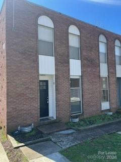 Foto principal - 407 S Chester St