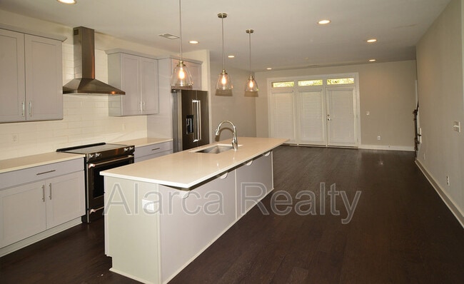 Building Photo - 129 Grandin Rd