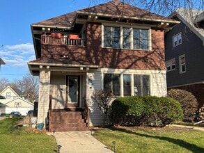 Building Photo - 3926 N Maryland Ave