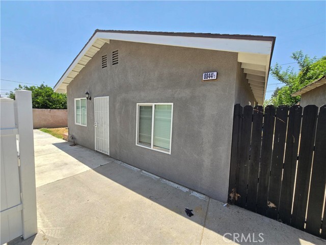 Primary Photo - 17064 Slover Ave