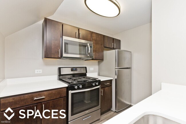 Foto del edificio - 2 br, 1 bath  - 1732 N Dayton St 1A