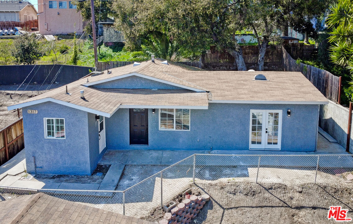 Foto principal - 1317 N Chester Ave