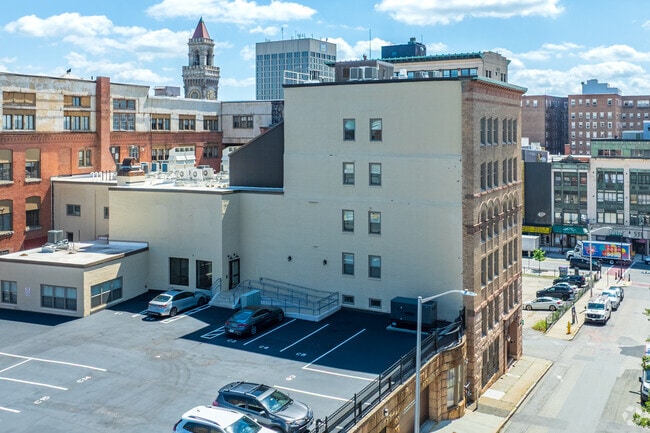 Alt Building - Chatham Street Lofts