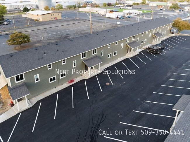 Foto del edificio - 215 W 1st St