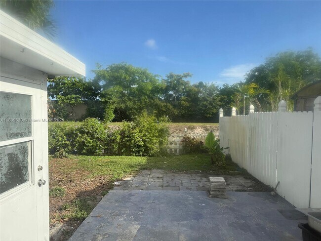 Foto del edificio - 1420 SW 28th Ave