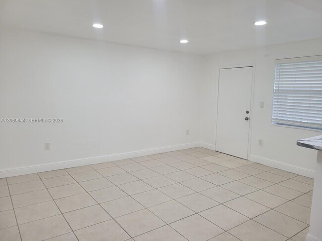 Foto del edificio - 3901 SW 112th Ave