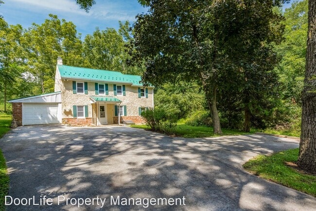 Building Photo - 3 br, 1.5 bath House - 1611 Shadyside Rd