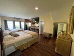 Spacious Living Space - 1708 N Gramercy Pl