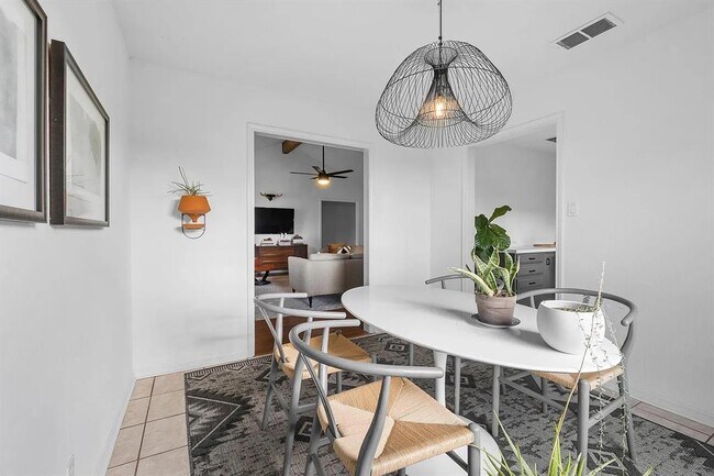 Foto del edificio - 8303 Red Willow Dr