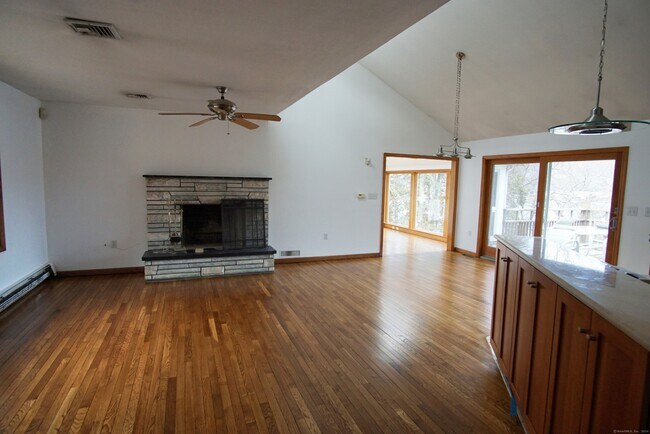 Building Photo - 109 Boulevard Dr