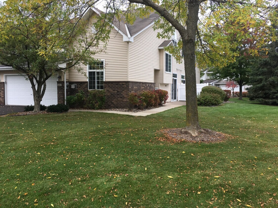 Foto principal - 14063 Plymouth Ave