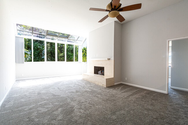 Building Photo - 210 The Vlg
