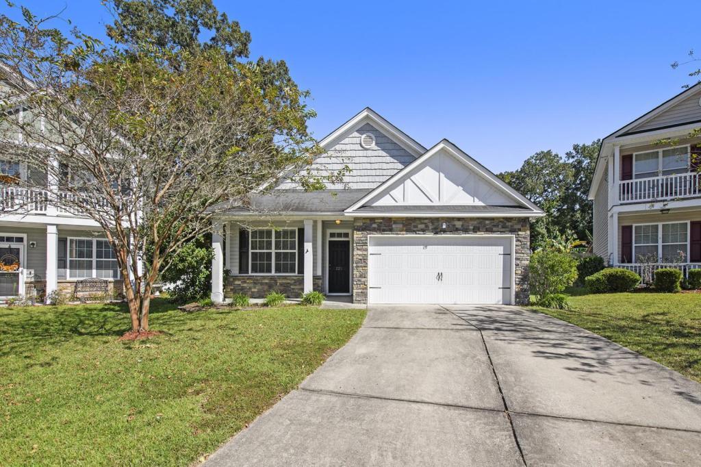 Foto principal - 225 Mazyck Greens Ct