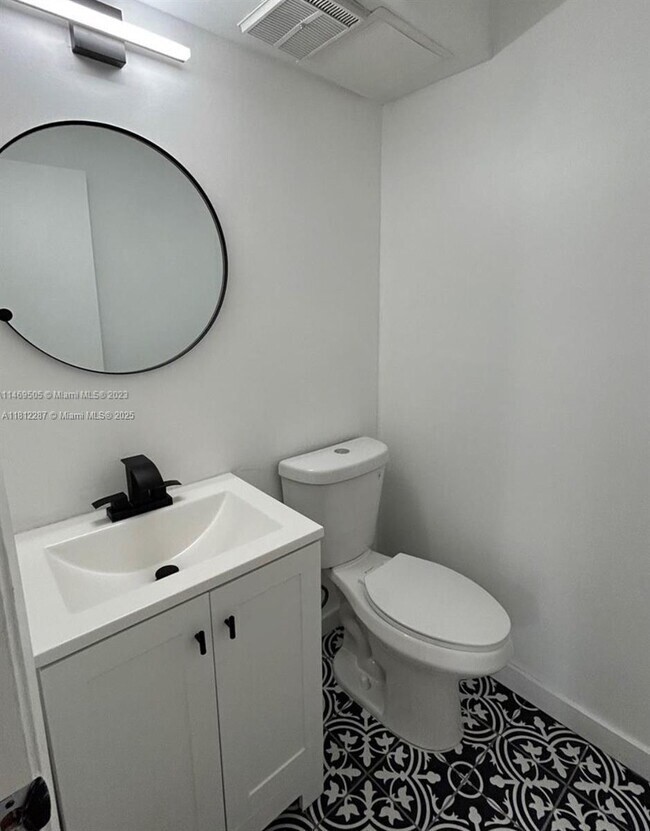 Foto del edificio - 365 NW 85th Ct