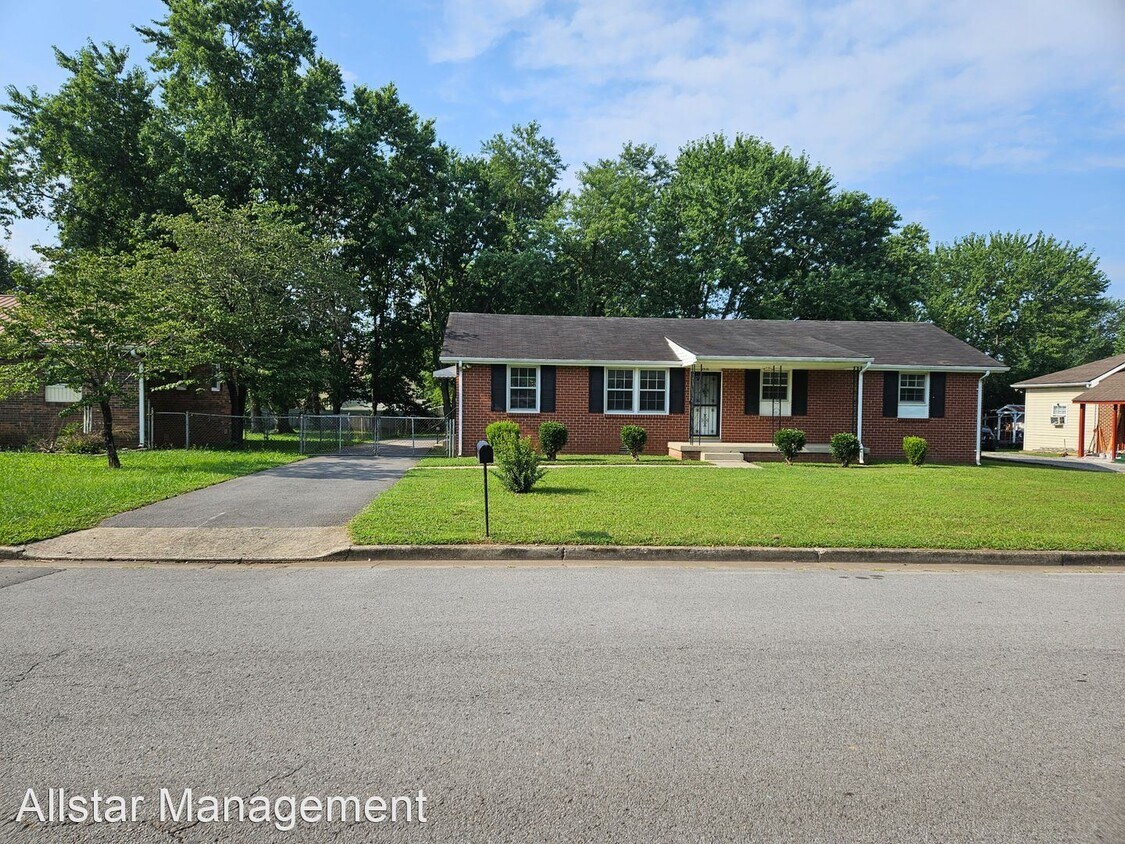 3 br, 1.5 bath House 2318 Floyd Avenue