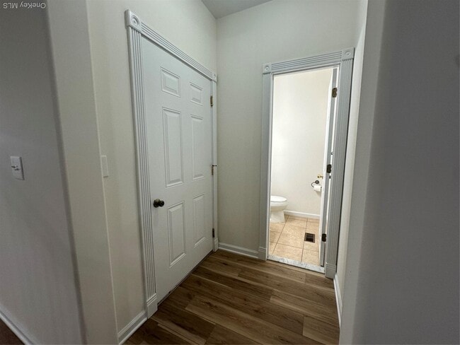 Building Photo - 133 High Point Cir