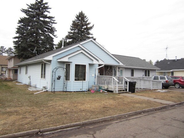 Front of Home - 575 9th St SW