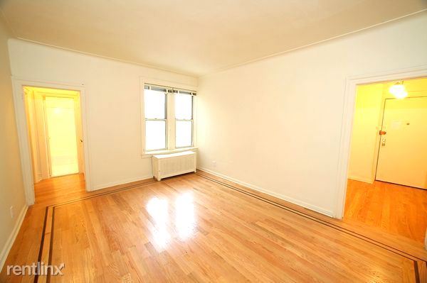 Building Photo - 2625 E 13th St