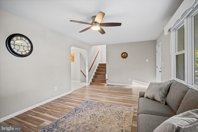 Building Photo - 9109 Pinehurst Dr