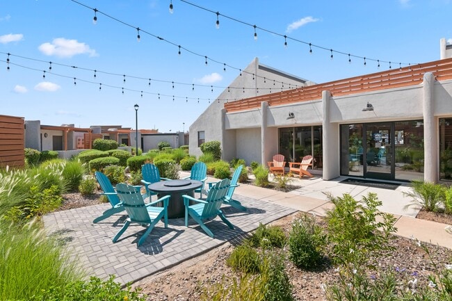 Building Photo - Delano Apartments