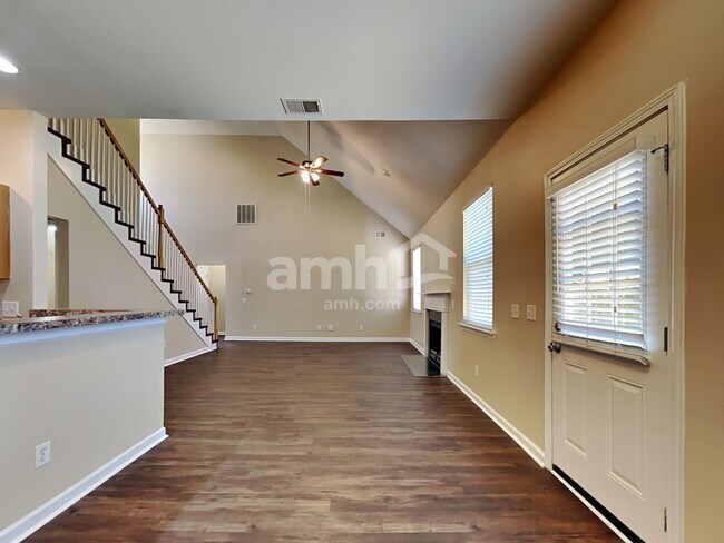 Foto del edificio - 237 Pemberly Blvd