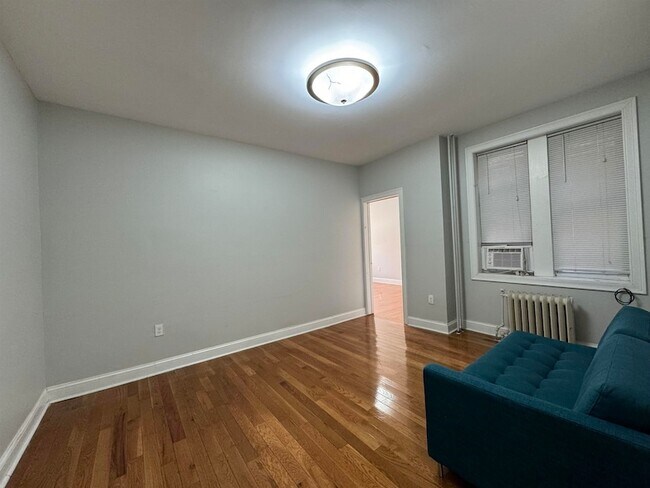 Foto del edificio - 6404 Park Ave