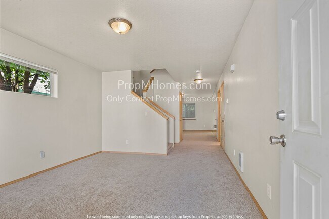 Foto del edificio - Spacious 4-Bedroom Home in SE Portland’s P...