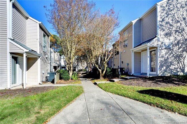 Foto del edificio - 4043 Midlands Rd