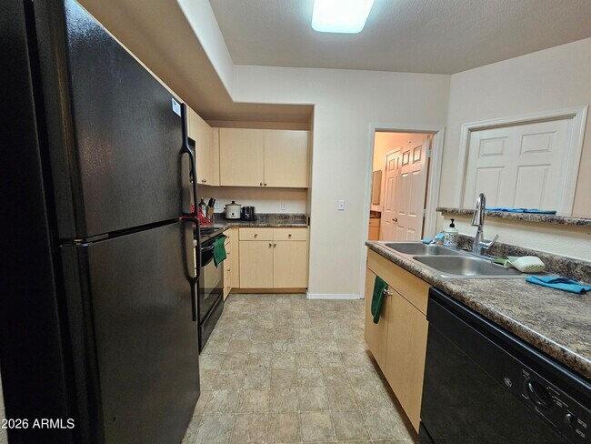Foto del edificio - 18416 N Cave Creek Rd