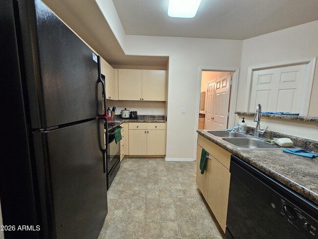 Building Photo - 18416 N Cave Creek Rd