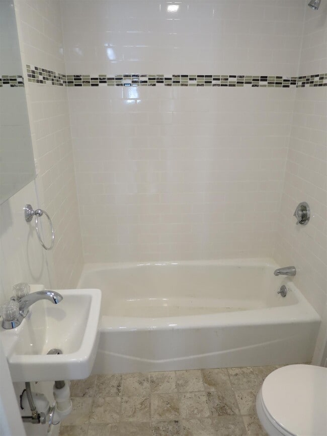 Foto del edificio - 2 Cypress St