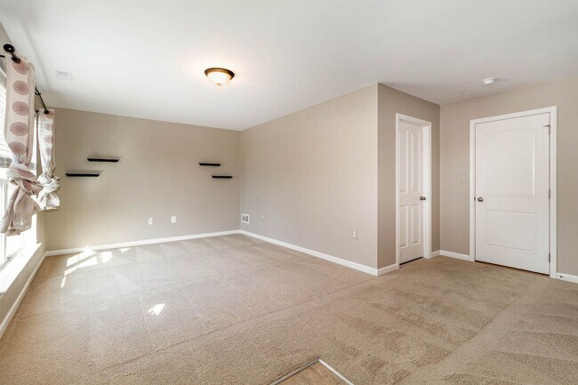 Foto del edificio - 5010 Laurel Valley Ln
