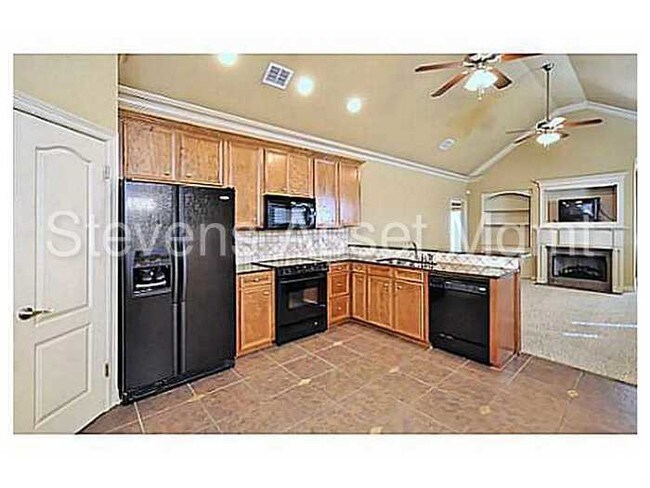 Building Photo - *NEW PRICE * GORGEOUS STOCKWELL TOWNHOUSE *