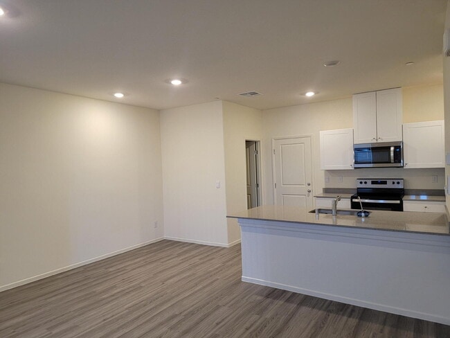 Building Photo - Brand New Home Never Lived In 3 bedroom, 2 bathroom, 2.5 bath, 2 Car Garage