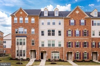 Building Photo - 7071 Darbey Knoll Dr