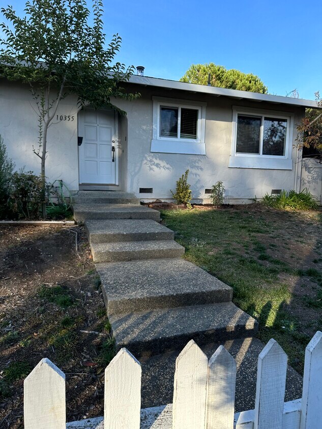 10355 El Prado Way, Cupertino, CA 95014 House Rental in Cupertino, CA