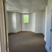 Building Photo - 41 Crescent St