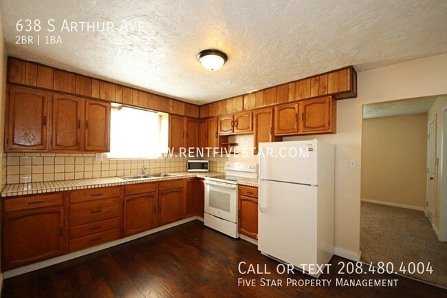 Foto del edificio - 638 S Arthur Ave