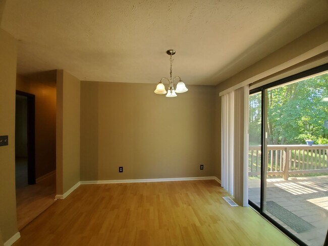 Foto del edificio - 6569 Green Meadow Ct